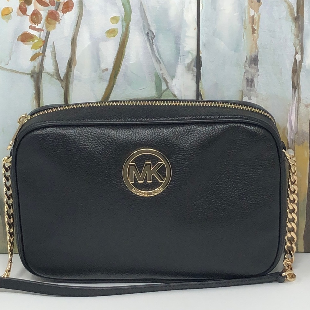 - NWT Michael  Kors Fulton crossbody
